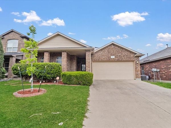 1921 Kachina Lodge Road, Fort Worth, TX 76131