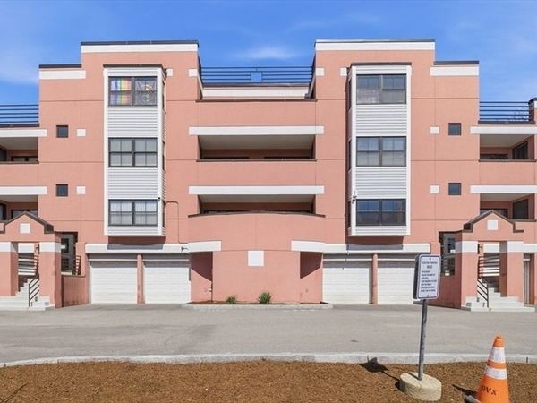 60-R Gibson St, Unit B1, Boston, MA 02122