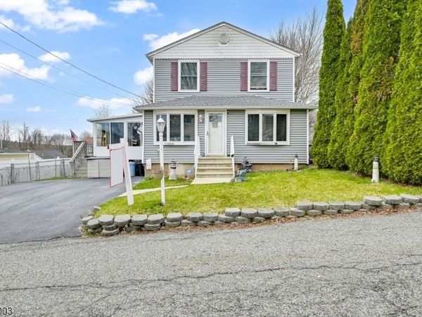 22 Glenridge Rd, West Milford, NJ 07421