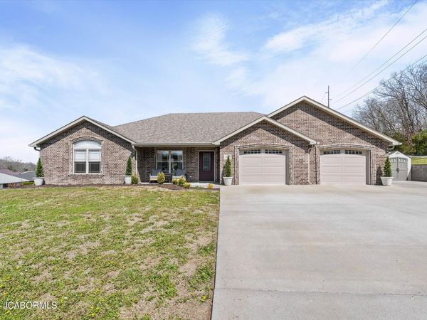 1052 S COUNTRY CLUB DRIVE, Jefferson City, MO 65109