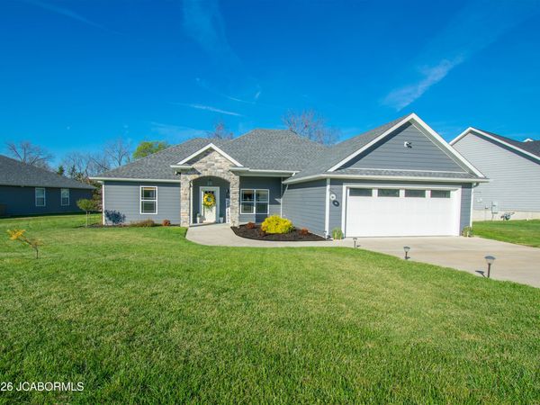914 COCHISE DRIVE, Holts Summit, MO 65043