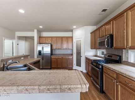 913 Lakeview Drive, Dayton, NV 89403 Photo