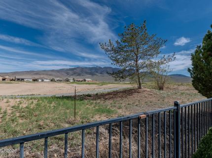 913 Lakeview Drive, Dayton, NV 89403 Photo