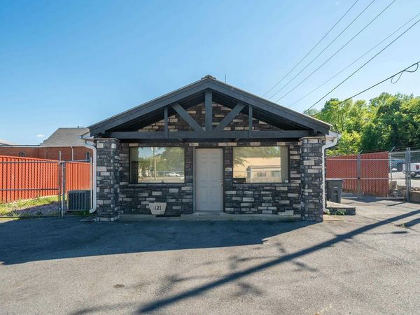 121 W GRAND Avenue, Hot Springs, AR 71901