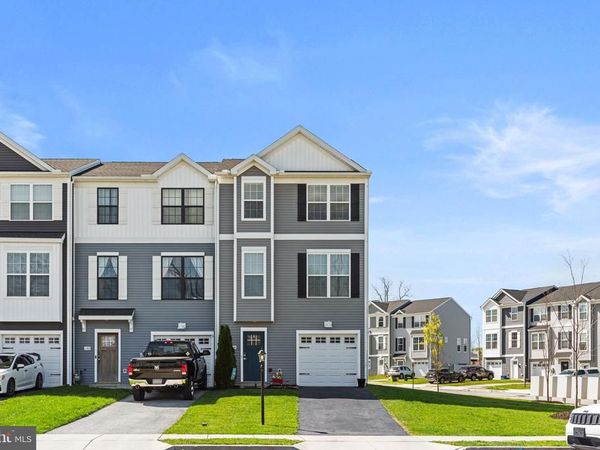 144 OVERLOOK DRIVE, HANOVER, PA 17331