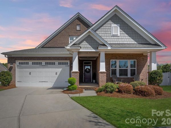 8400 Bretton Woods Drive, Charlotte, NC 28227