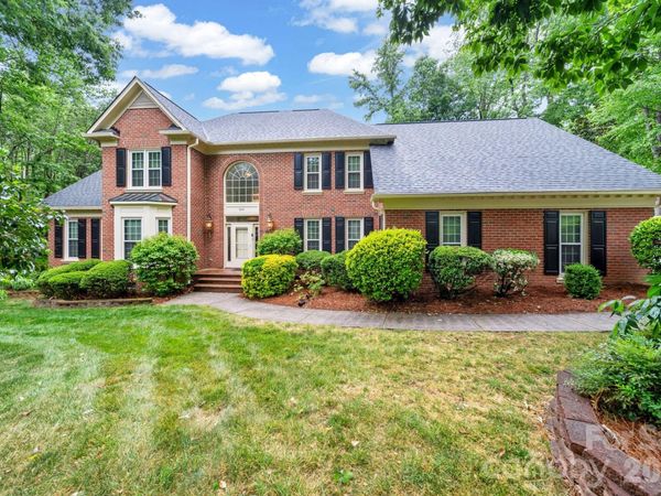 5215 Silchester Lane, Charlotte, NC 28215