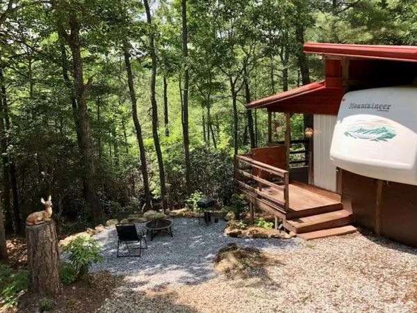 475 Bear Cub Drive , Spruce Pine, NC 28777