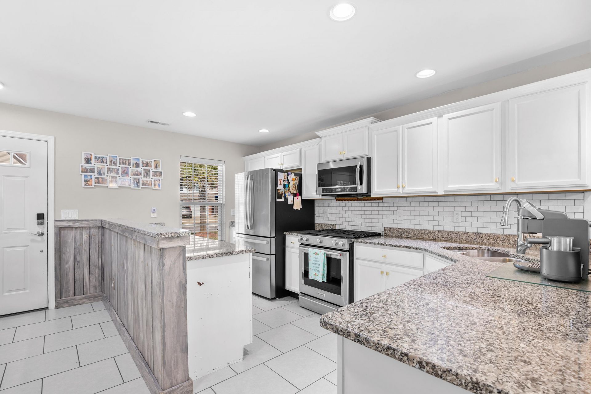 706 Riverward Dr. Photo 22