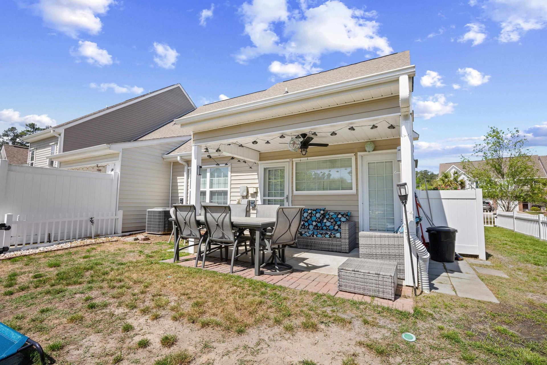 706 Riverward Dr. Photo 4