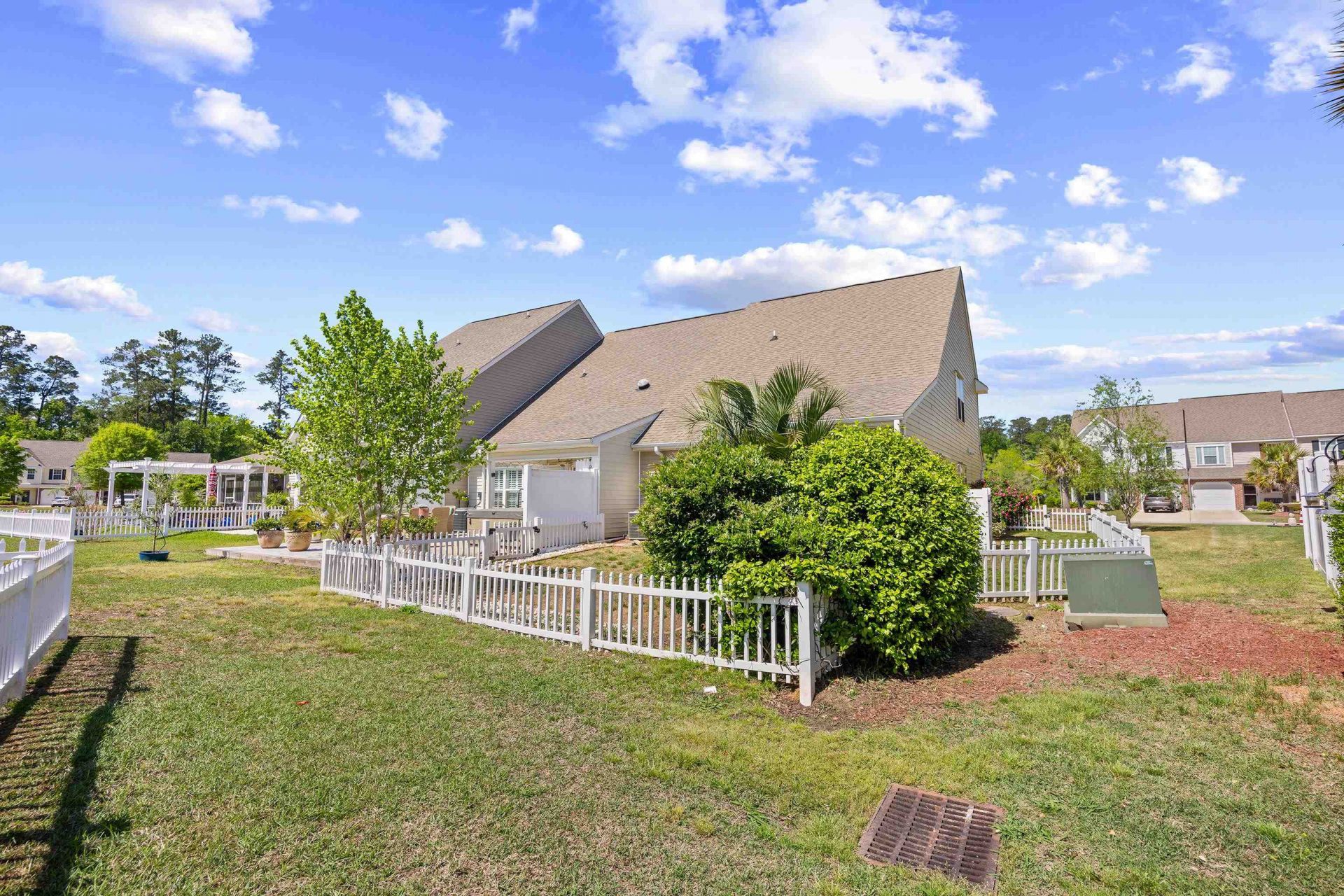 706 Riverward Dr. Photo 5