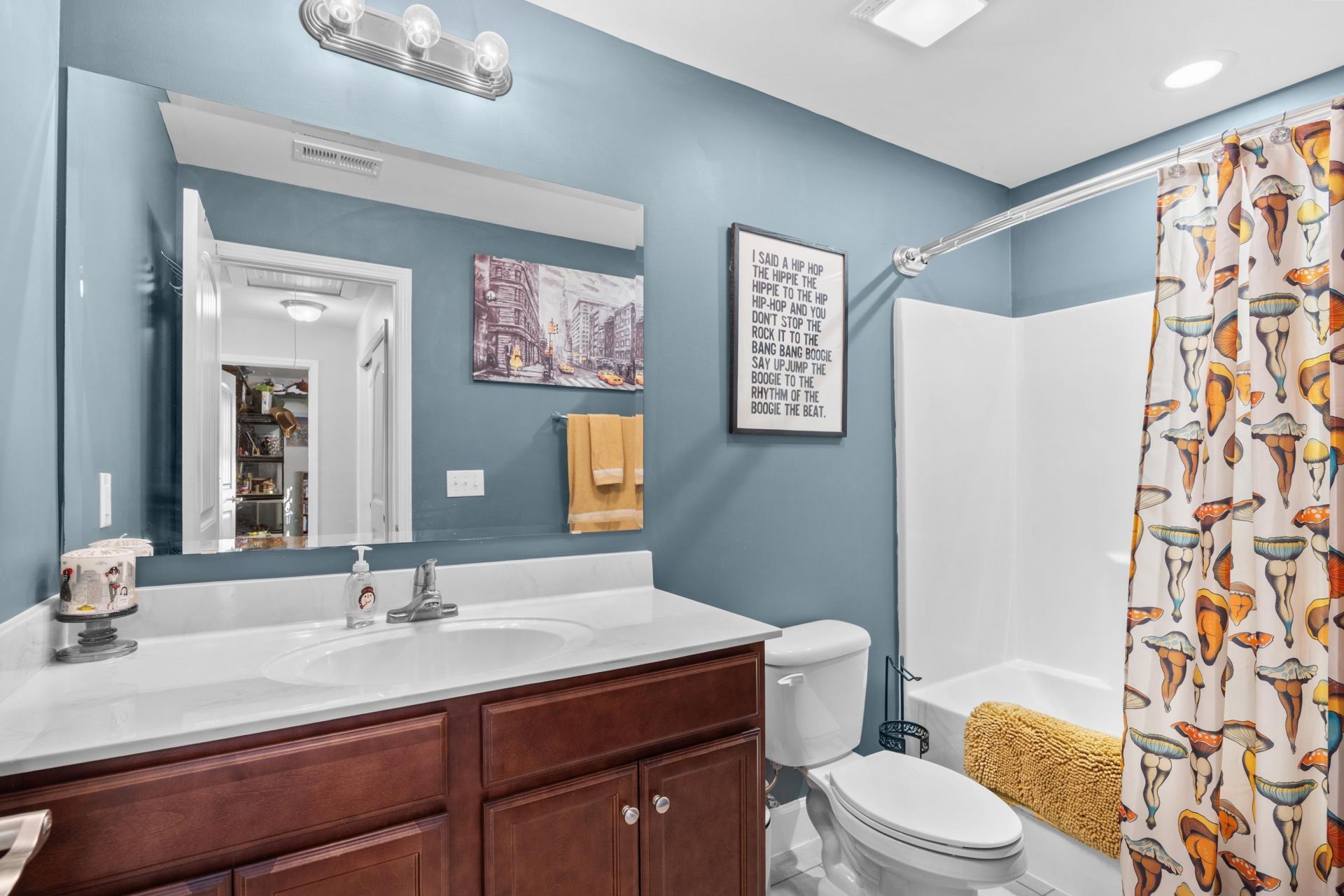 706 Riverward Dr. Photo 9