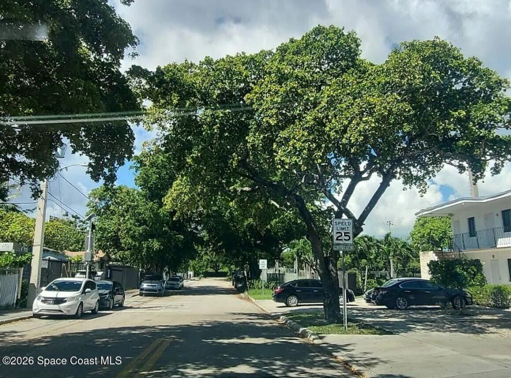 534 NW 30th Street, Miami, FL 33127 Photo