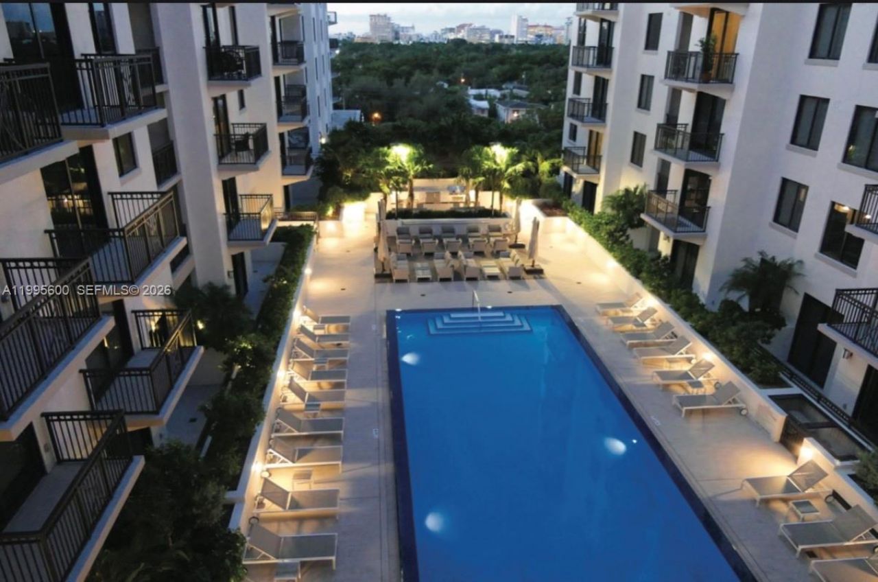 301 Altara Ave, Unit 404, Coral Gables, FL 33146 Photo