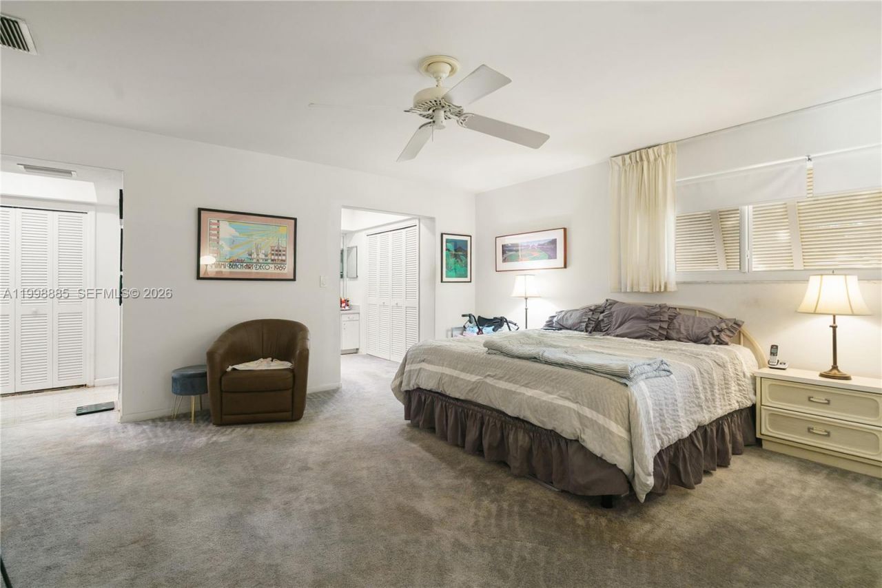 11490 SW 72nd Ct, Pinecrest, FL 33156 Photo