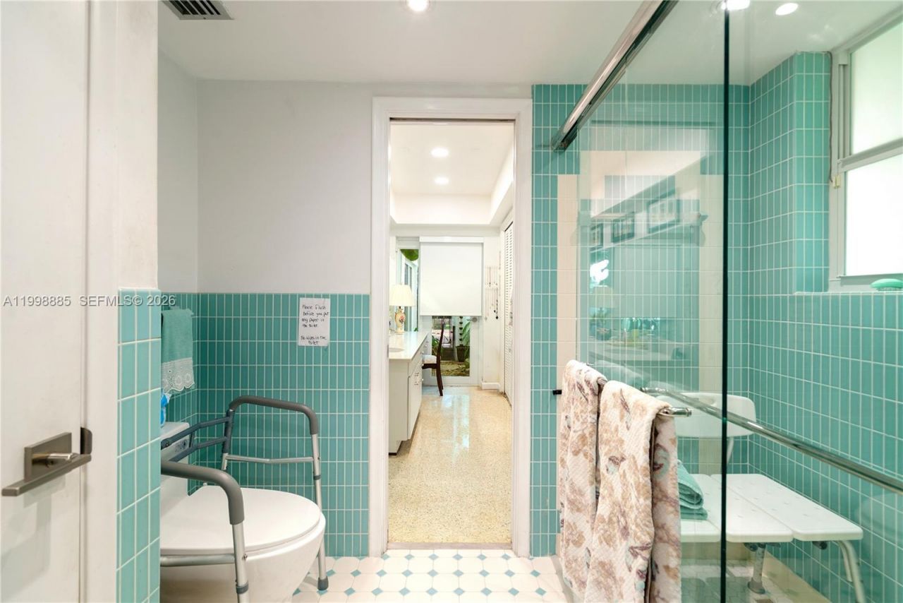 11490 SW 72nd Ct, Pinecrest, FL 33156 Photo