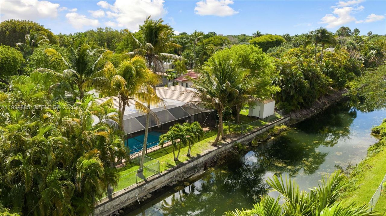 11490 SW 72nd Ct, Pinecrest, FL 33156 Photo