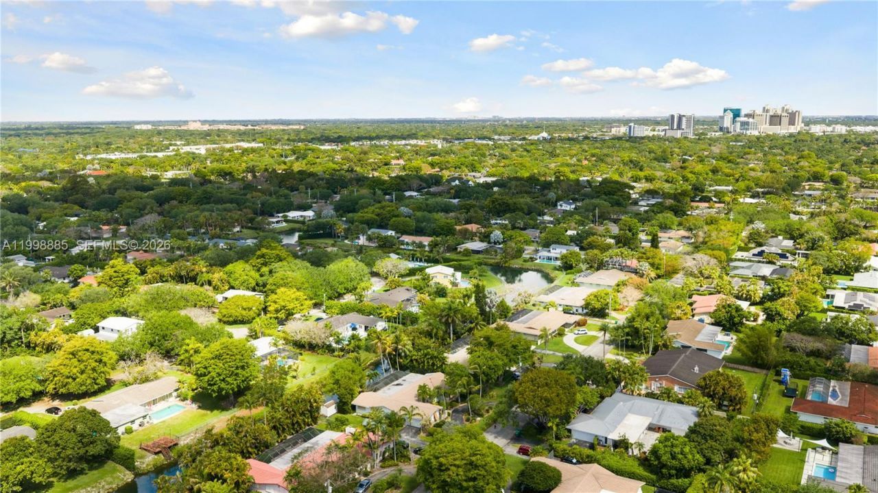 11490 SW 72nd Ct, Pinecrest, FL 33156 Photo