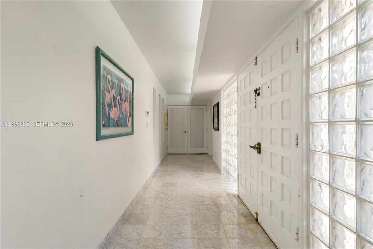 11490 SW 72nd Ct, Pinecrest, FL 33156 Photo