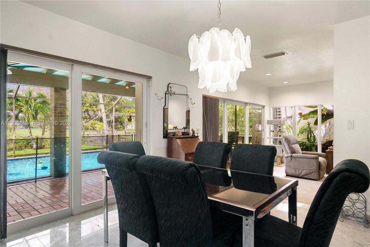 11490 SW 72nd Ct, Pinecrest, FL 33156 Photo