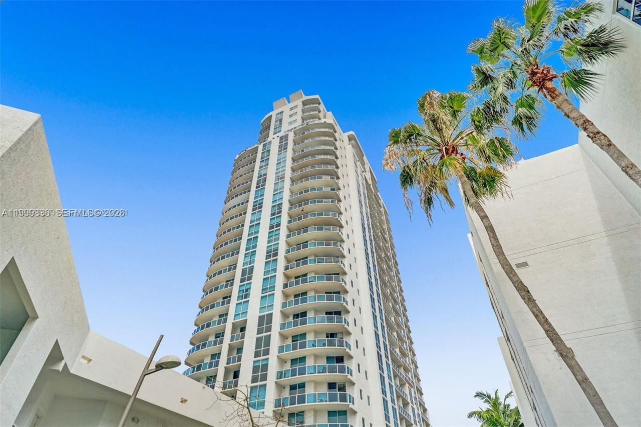 1945 S Ocean Dr, Unit 407, Hallandale Beach, FL 33009 Photo