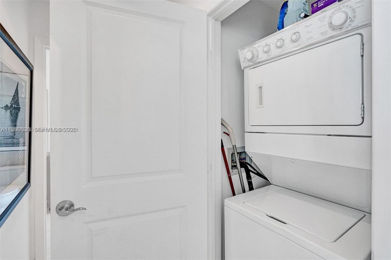 1945 S Ocean Dr, Unit 407, Hallandale Beach, FL 33009 Photo