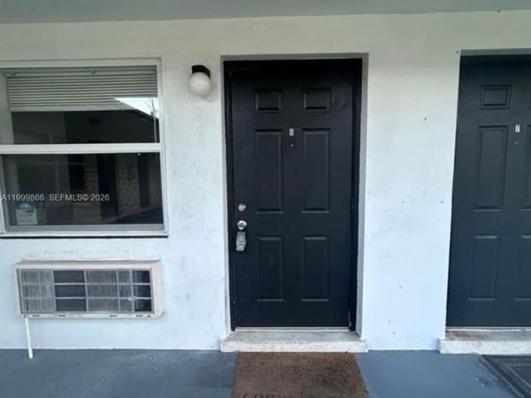 1119 NE 15th St , Unit 6, Fort Lauderdale, FL 33304