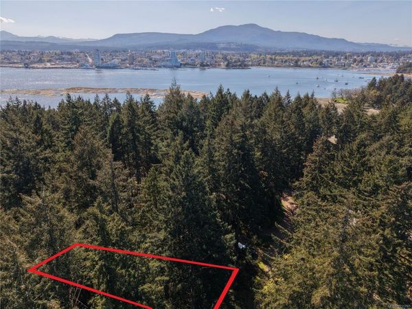 11 Pirate Pl , Protection Island, BC V9R 6R1