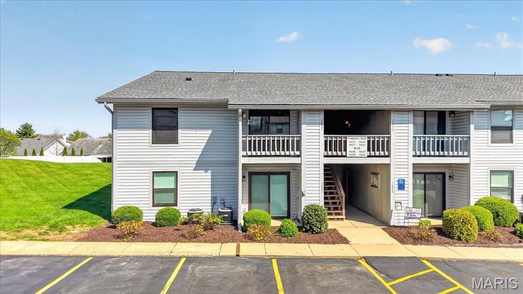 1637 Summergate Parkway, Saint Charles, MO 63303 Main Photo