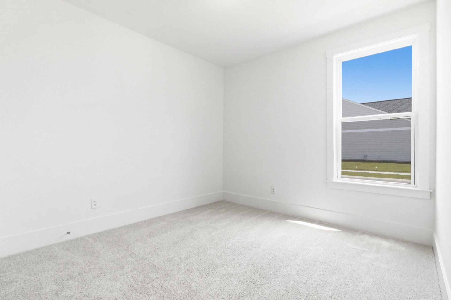 1041 House Finch Avenue Photo 10