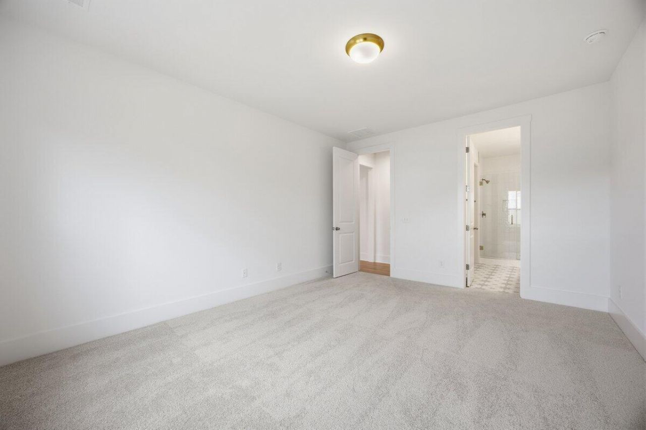 1041 House Finch Avenue Photo 8