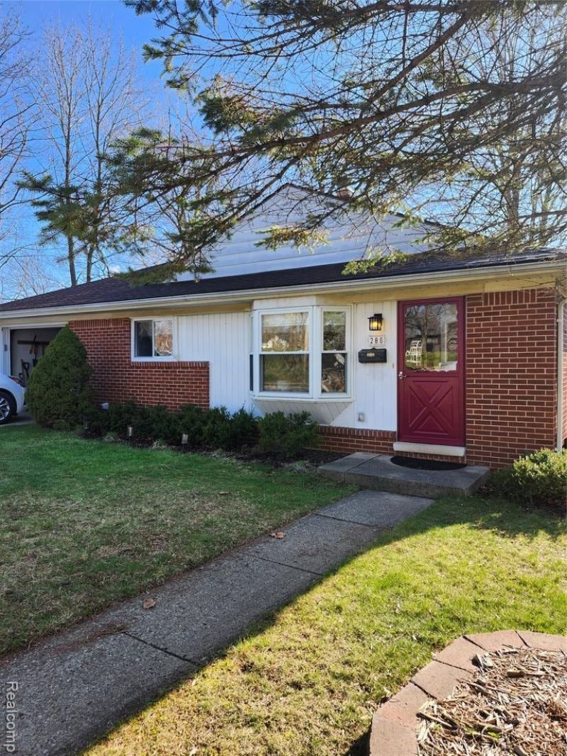 286 Noble Street, Milford Vlg, MI 48381 Main Photo