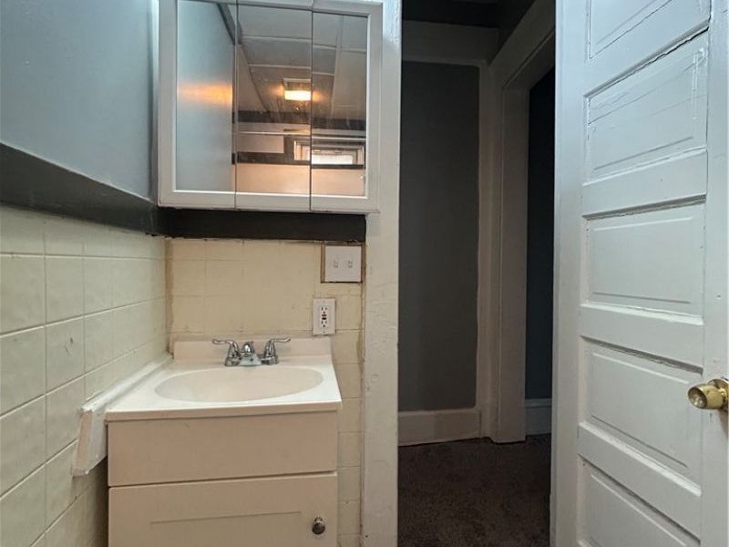 3448 E 69th Street, Unit rear down, Cleveland, OH 44127 Photo 9