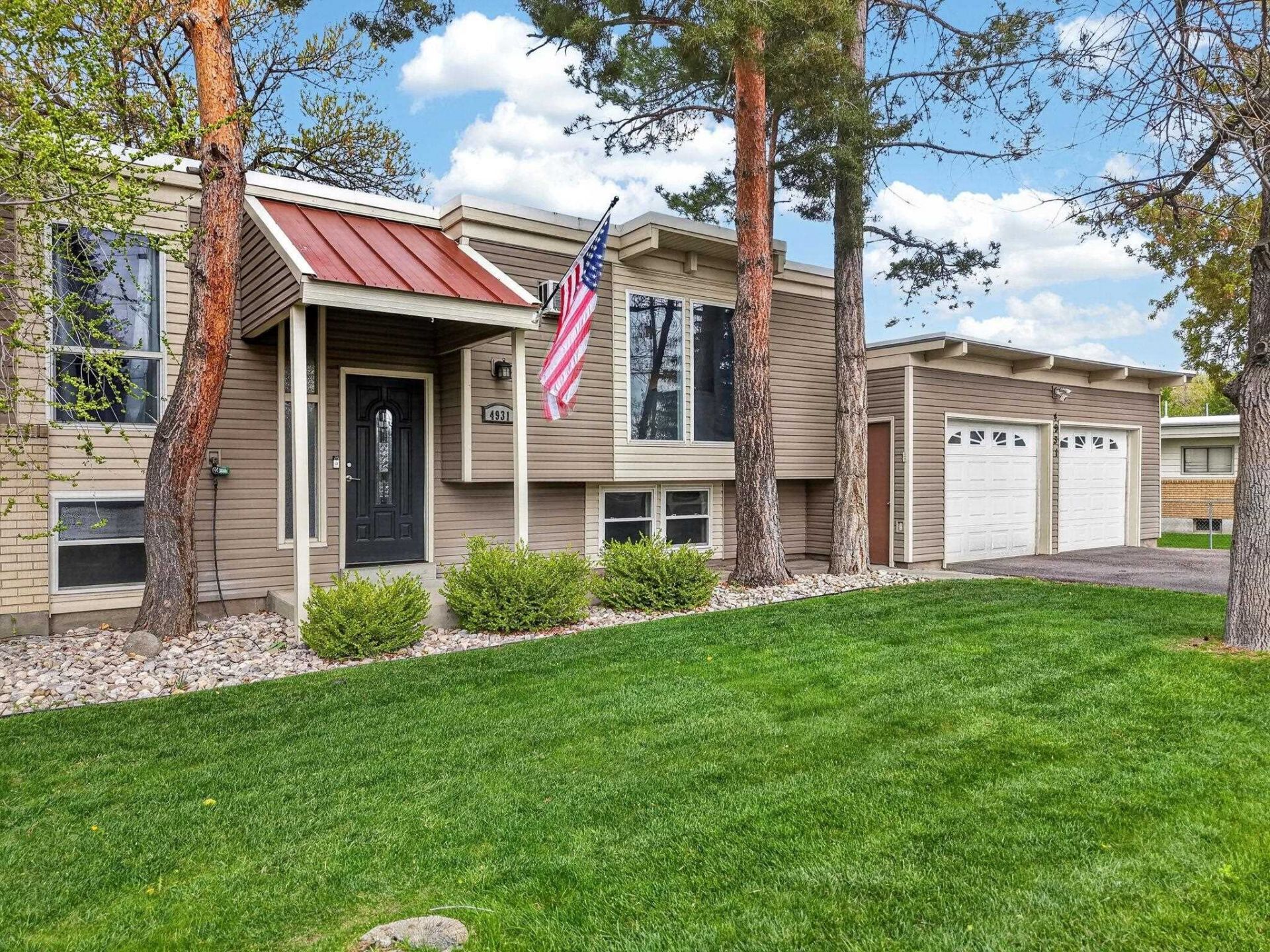 4931 Hawthorne Rd, Chubbuck, ID 83202 Main Photo