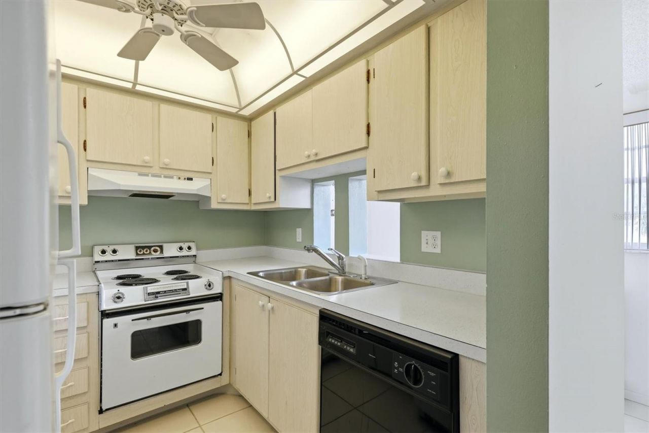 202 46th Avenue Terrace W, Unit 404, Bradenton, FL 34207 Photo