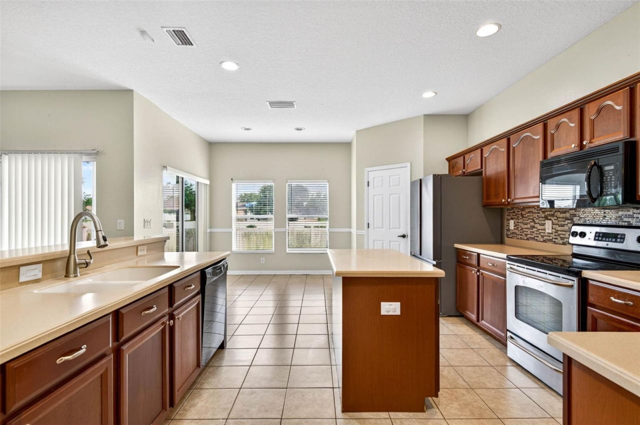 612 Marion Hill Lane, Ruskin, FL 33570 Photo