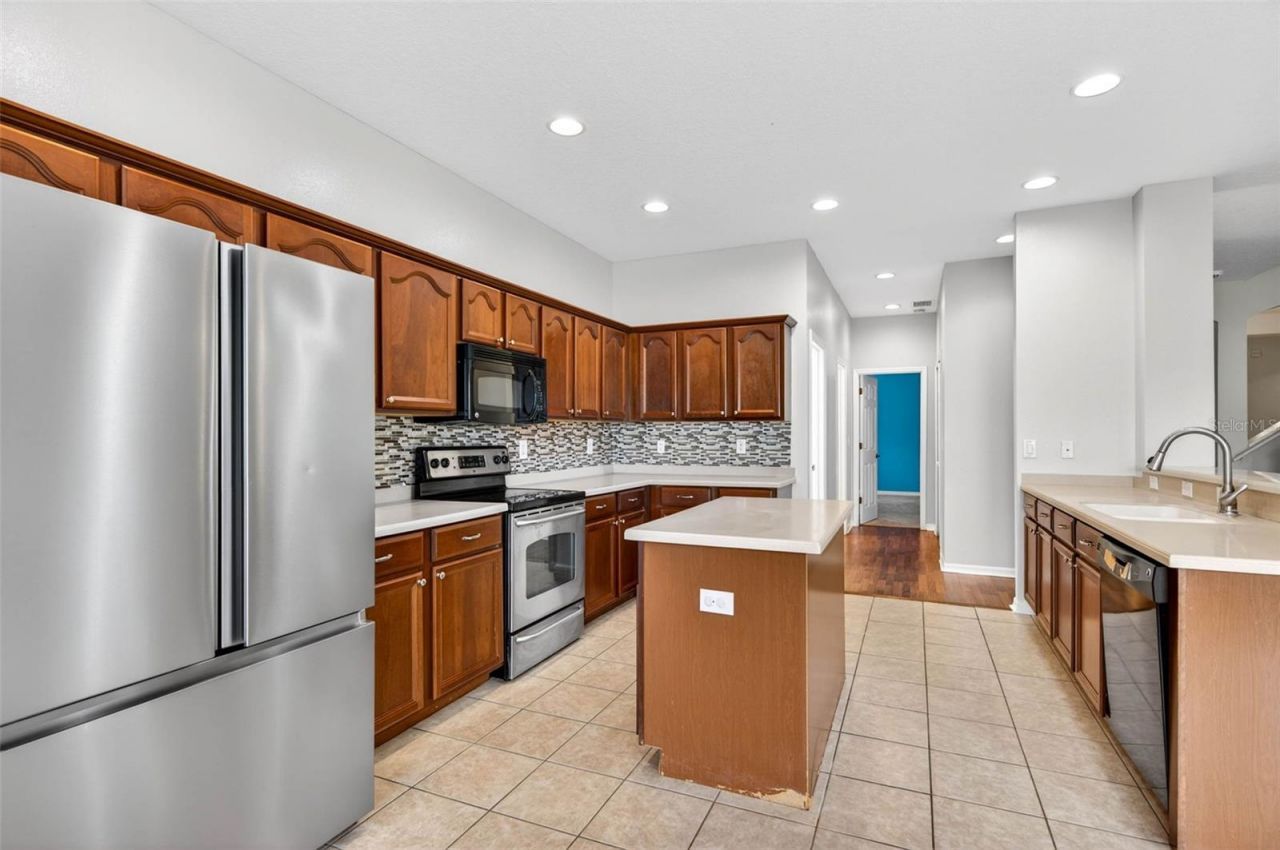 612 Marion Hill Lane, Ruskin, FL 33570 Photo
