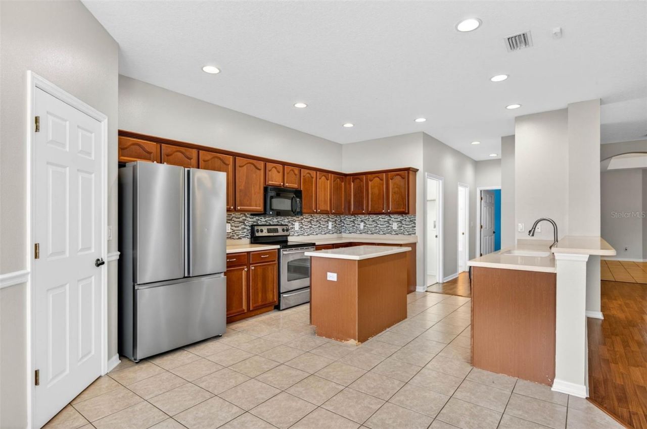 612 Marion Hill Lane, Ruskin, FL 33570 Photo