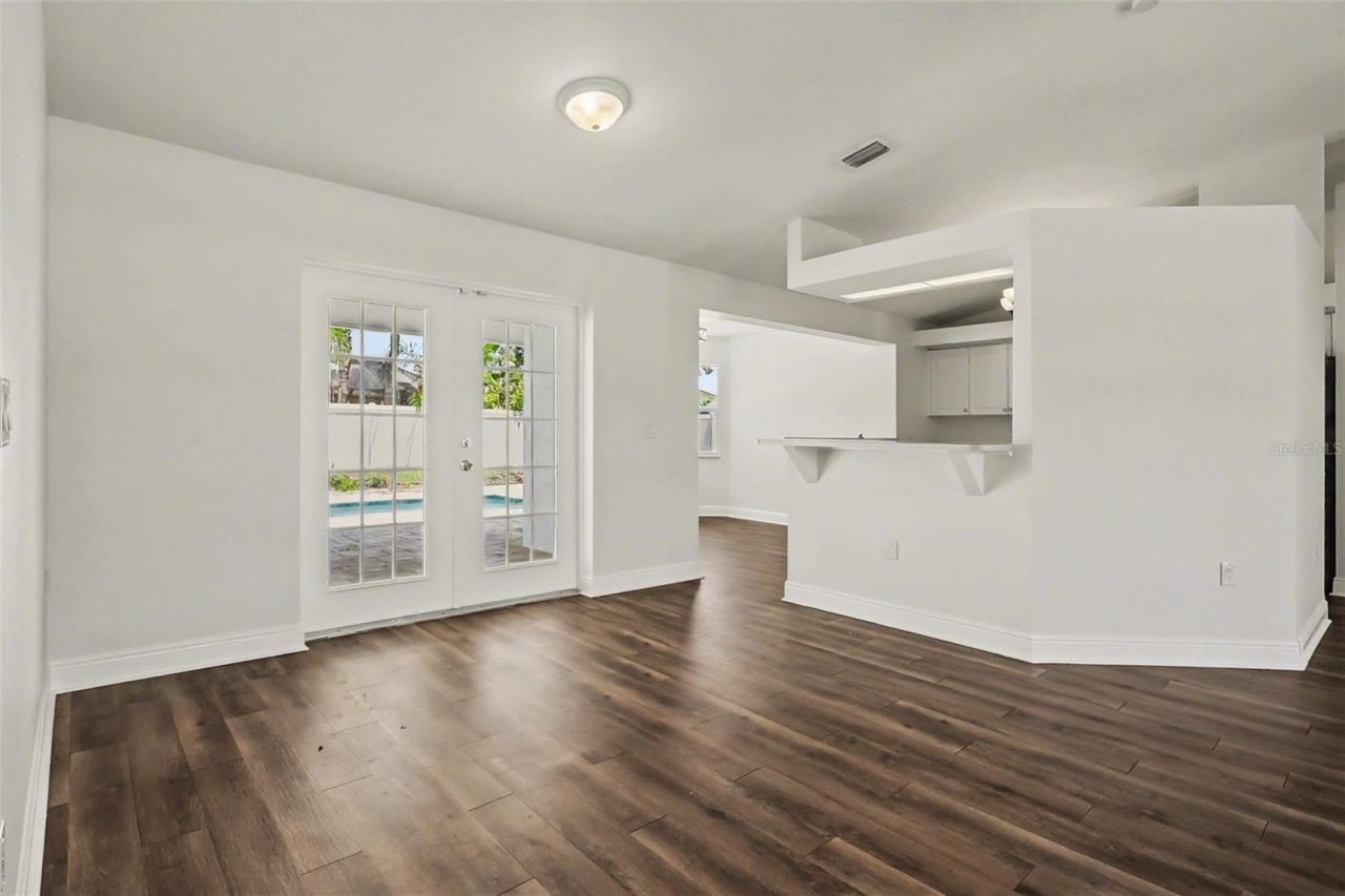 1303 SE 19th Street, Cape Coral, FL 33990 Photo