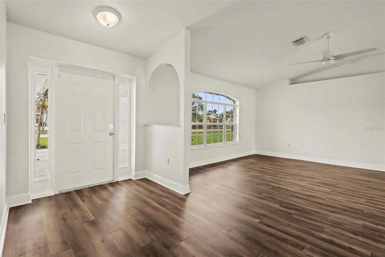 1303 SE 19th Street, Cape Coral, FL 33990 Photo