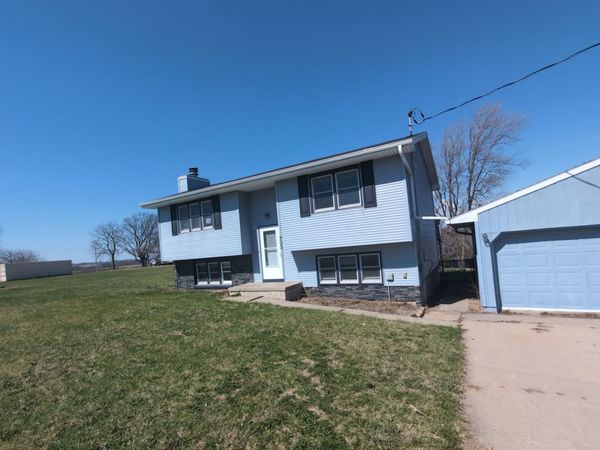 700 S Vine Street, Hartford, IA 50118