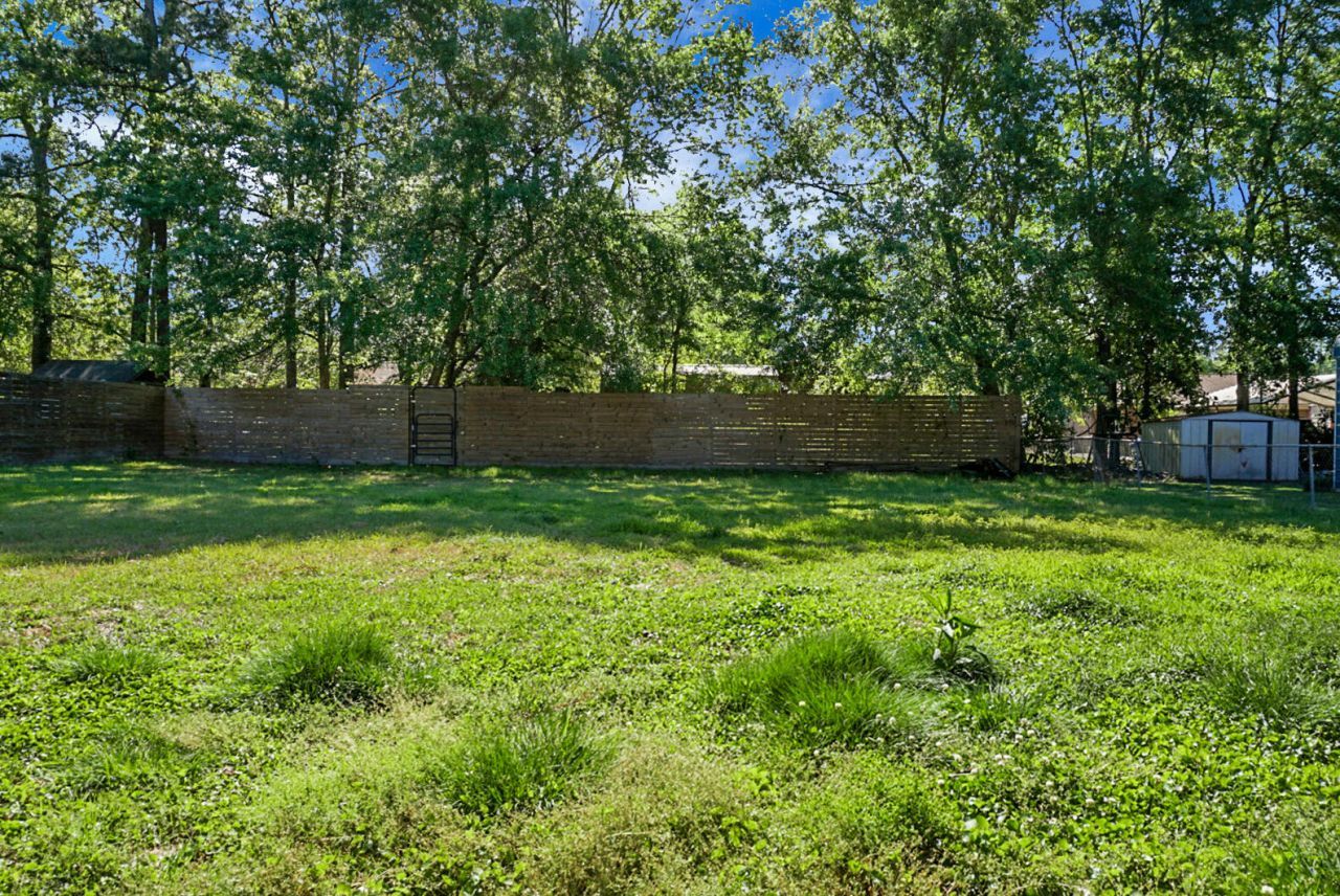 109 N Hampton Street Photo 14