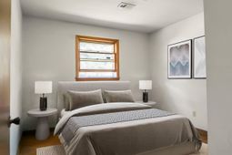 109 N Hampton Street photo 4