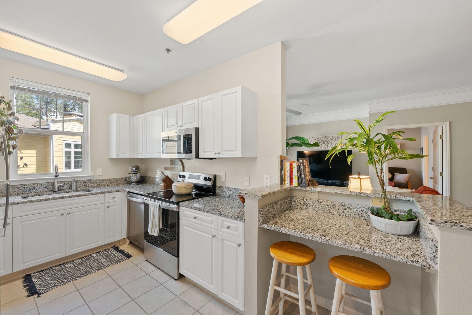 2021 Telfair Way Photo 12