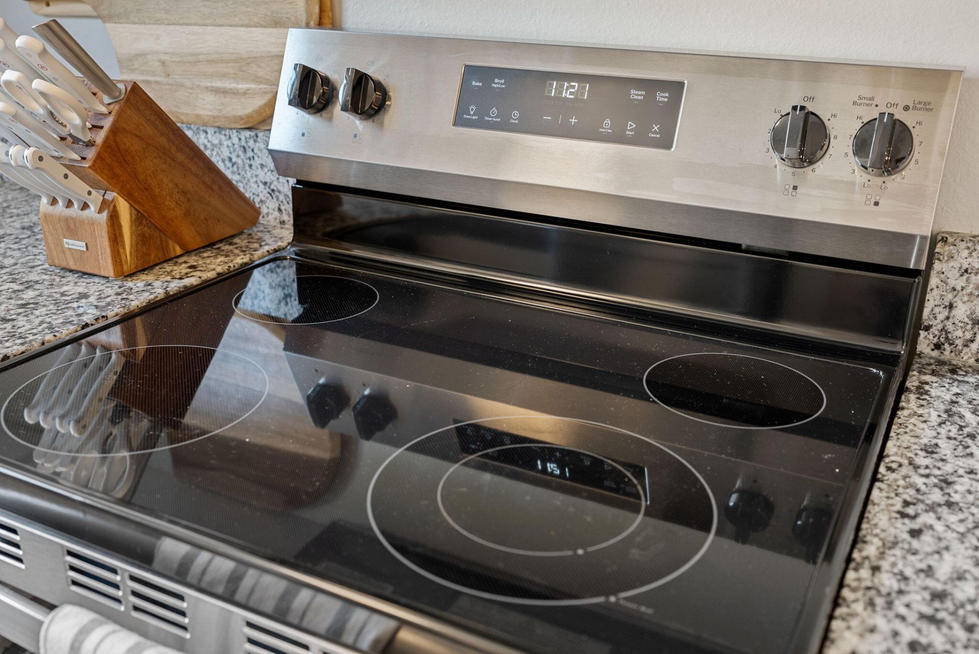 2021 Telfair Way Photo 13