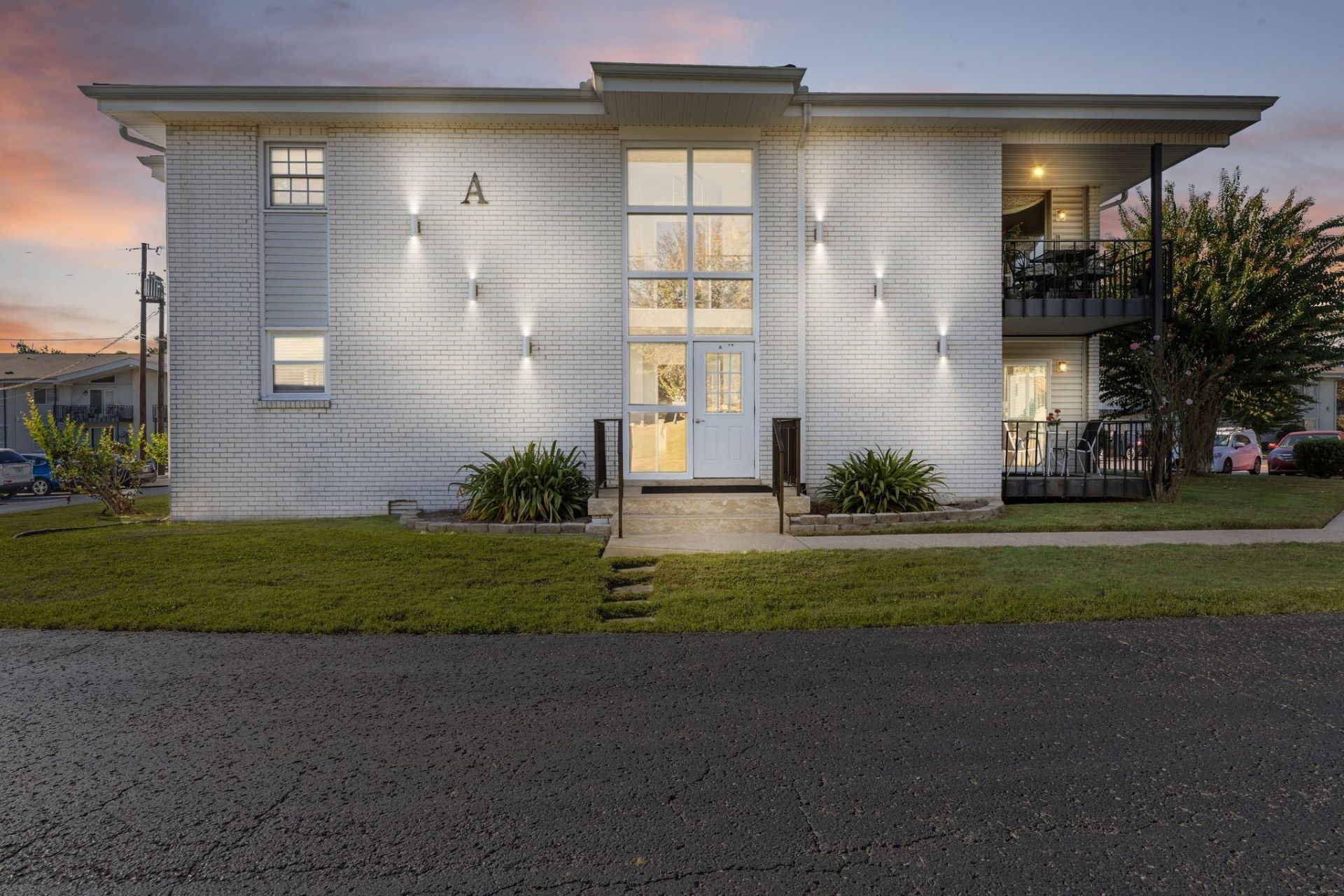 613 Hillsboro Rd  Franklin, TN 37064