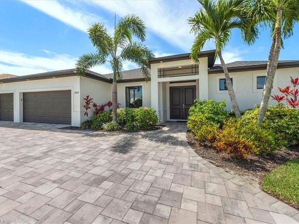 2214 Cape Coral PKWY W, CAPE CORAL, FL 33914
