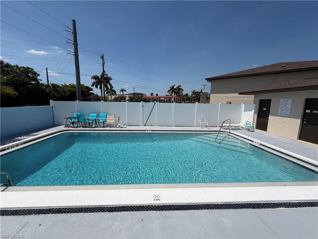 2526 SE 16th Pl, Unit 105, Cape Coral, FL 33904 Photo