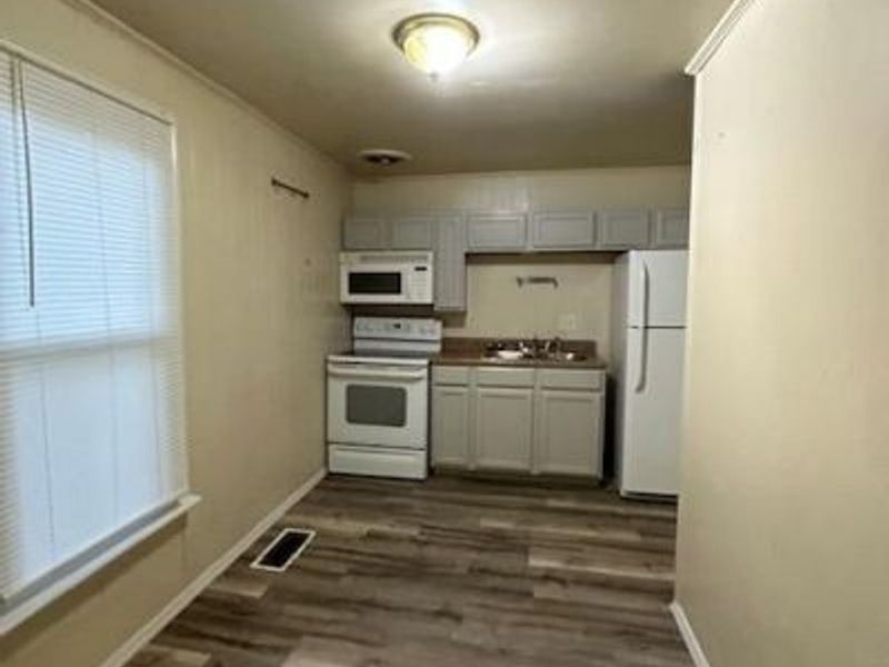 310 W Sycamore Street, Oxford, OH 45056 Photo 7