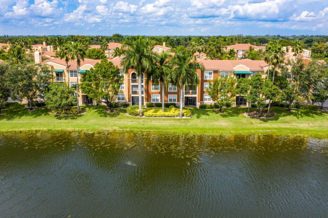 11730 St Andrews Place, Unit 302, Wellington, FL 33414 Photo